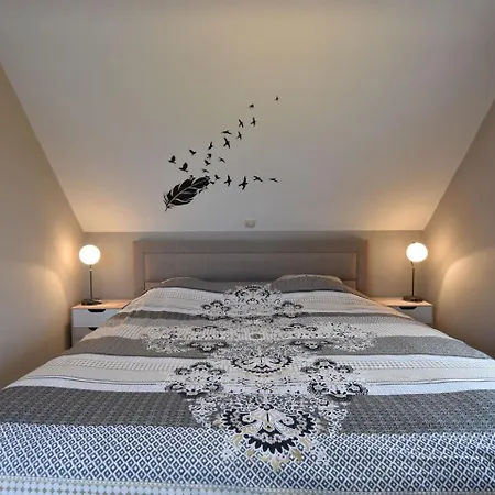Beautiful With Private Garden Holiday home