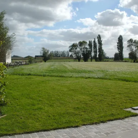 Beautiful With Private Garden